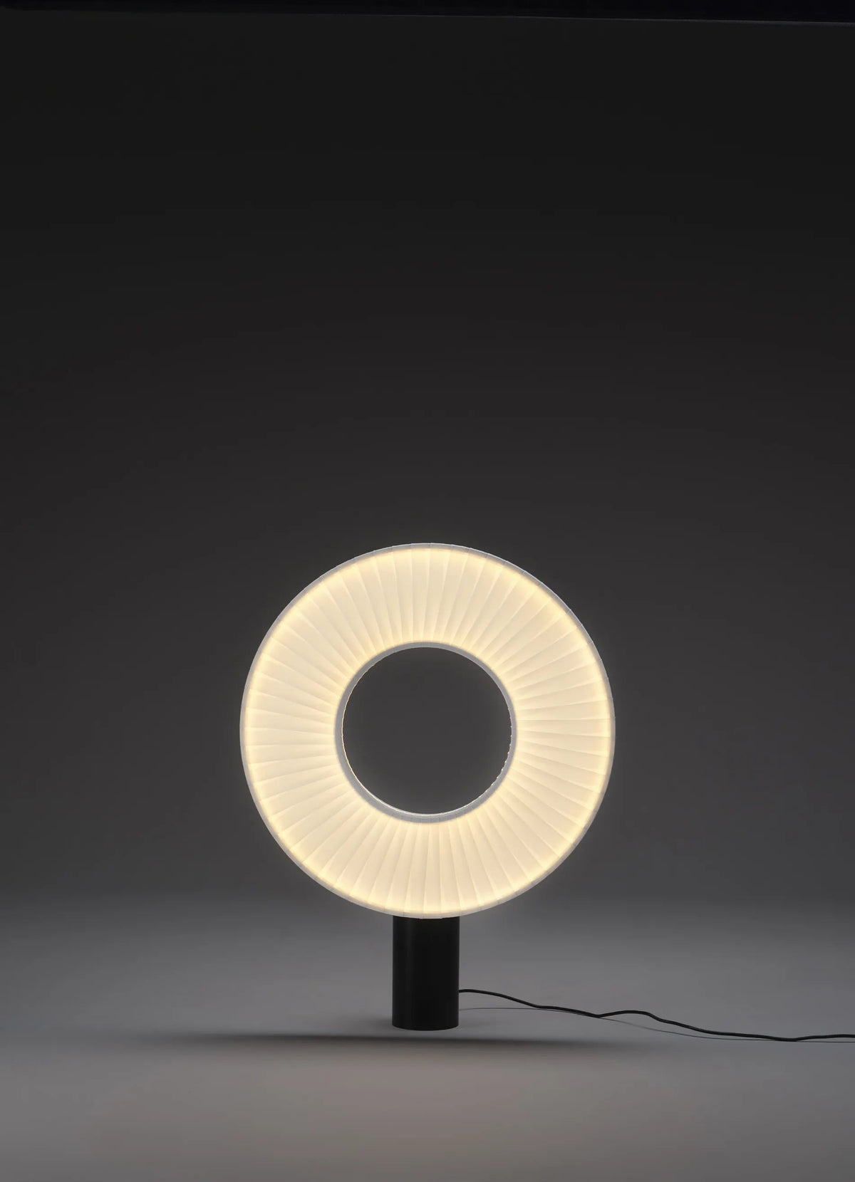 Iris Table 40