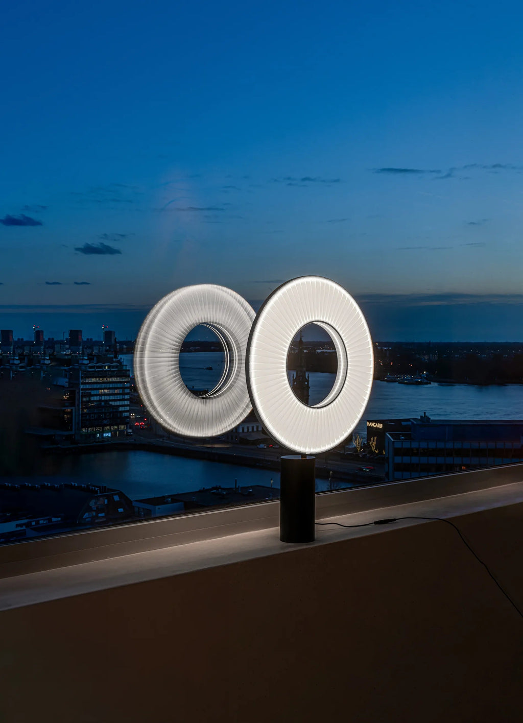 Iris Table 40