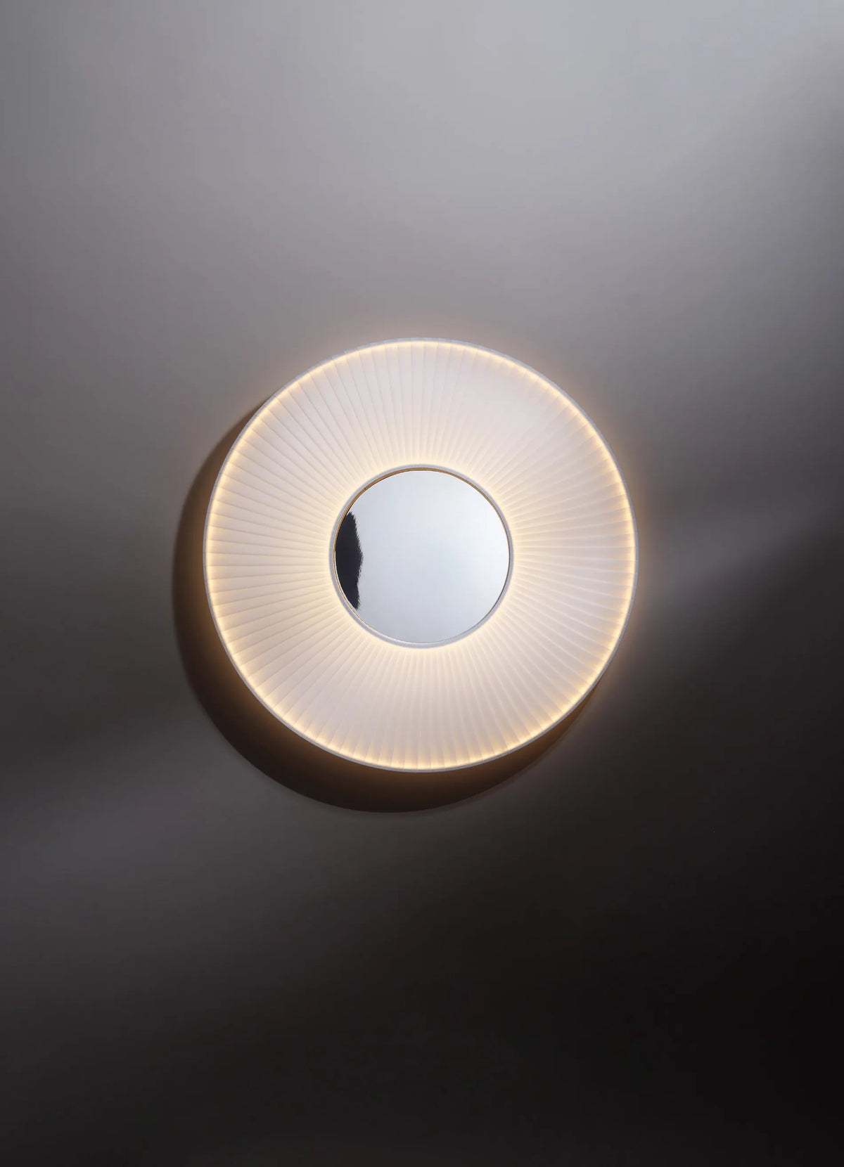 Iris Mirror 60