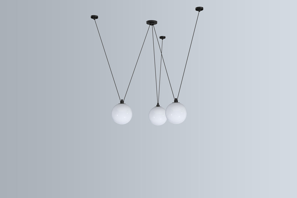 Acrobate de Gras N°325 Globe Opalin 175 - Ambient