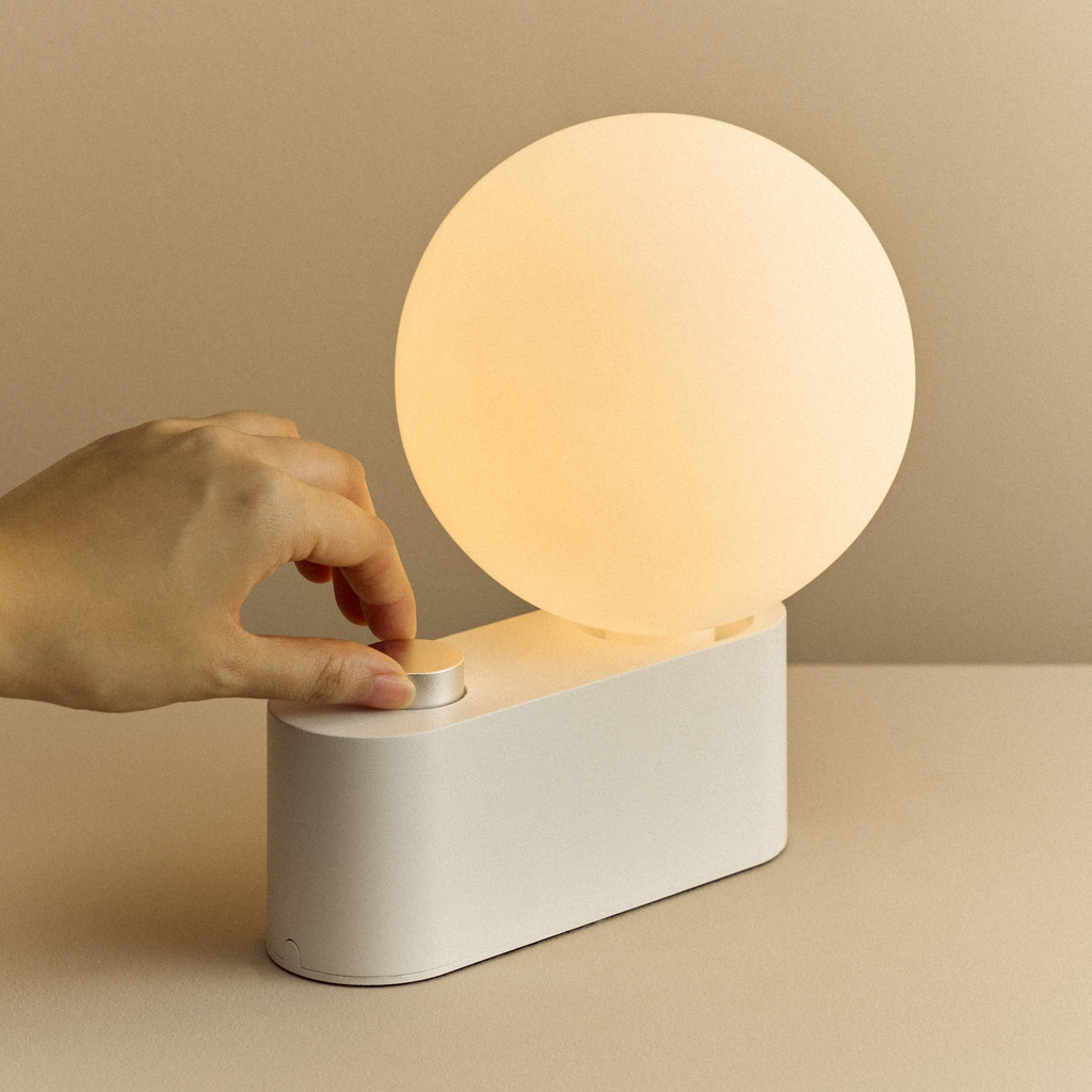 Alumina Multi-Use Lamp in Chalk