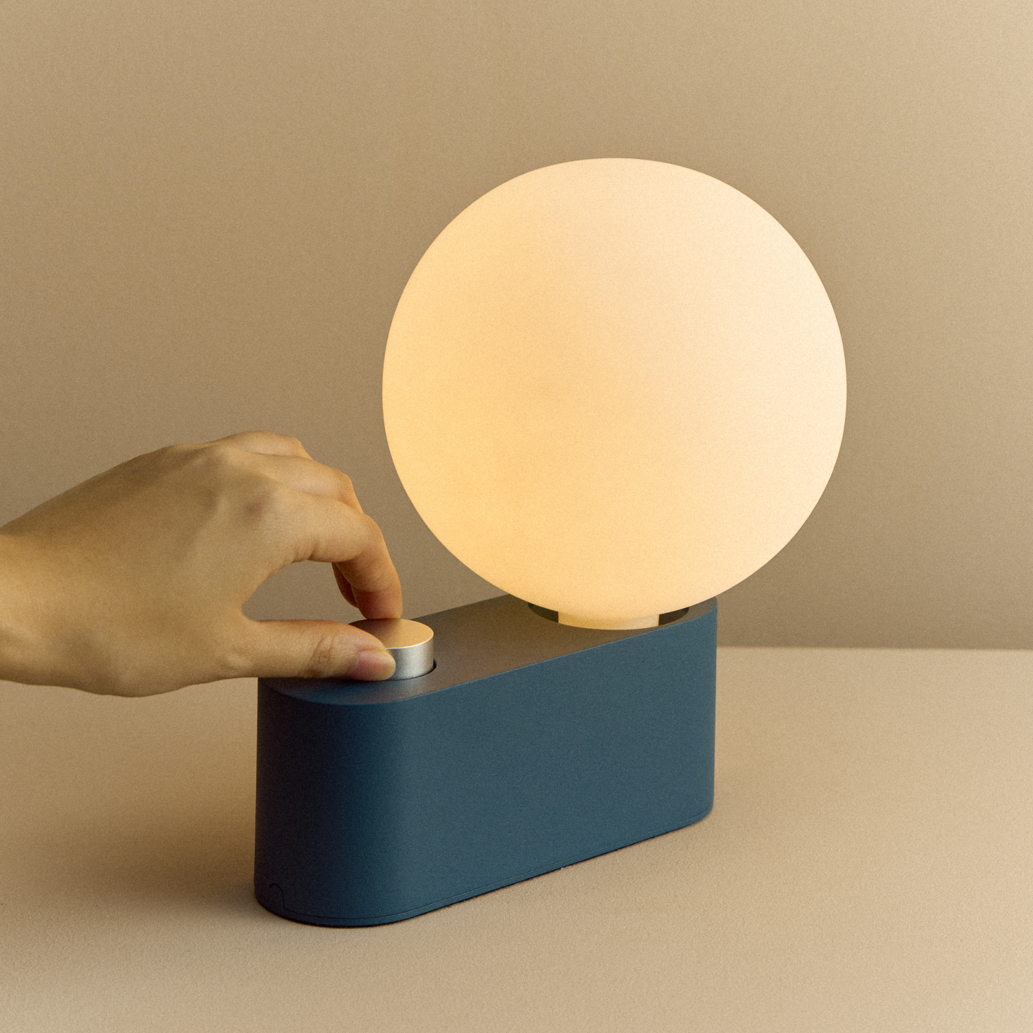 Alumina Multi-Use Lamp in Sapphire