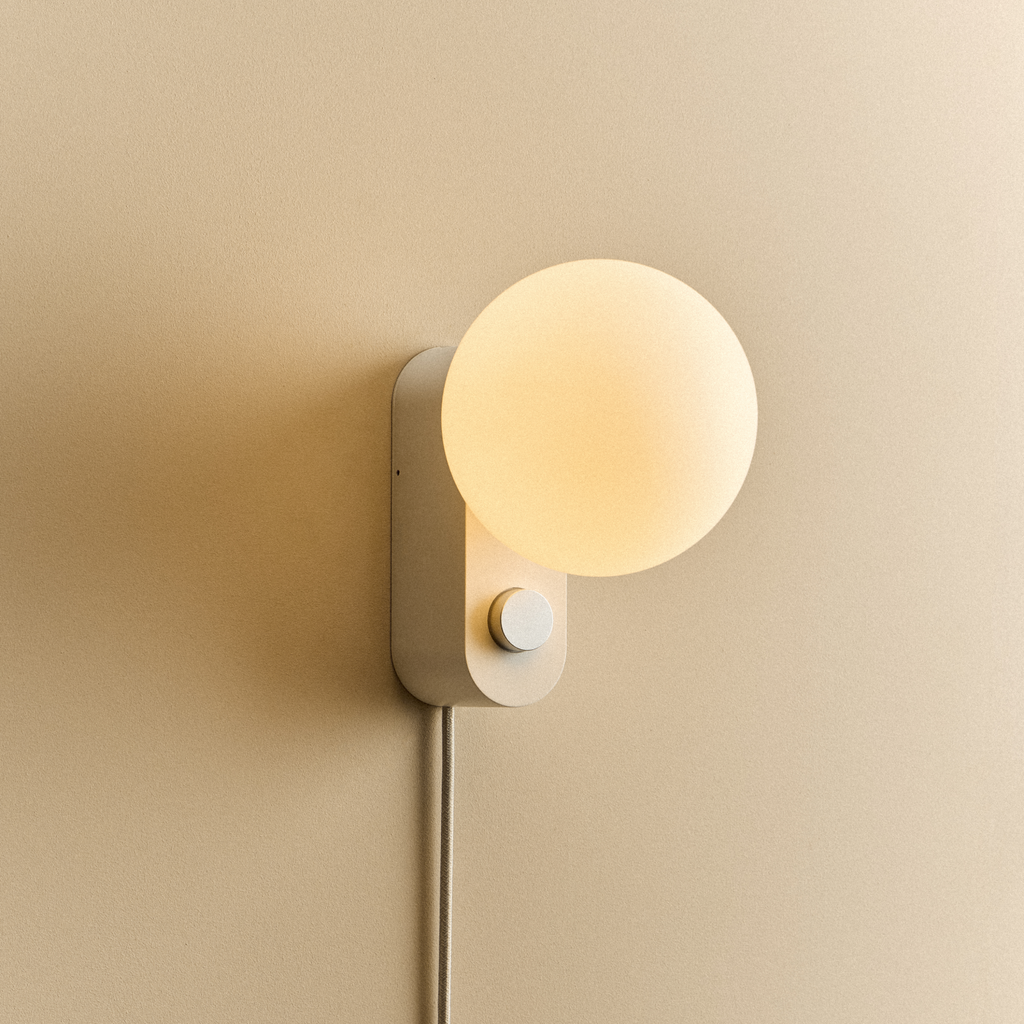 Alumina Multi-Use Lamp in Chalk