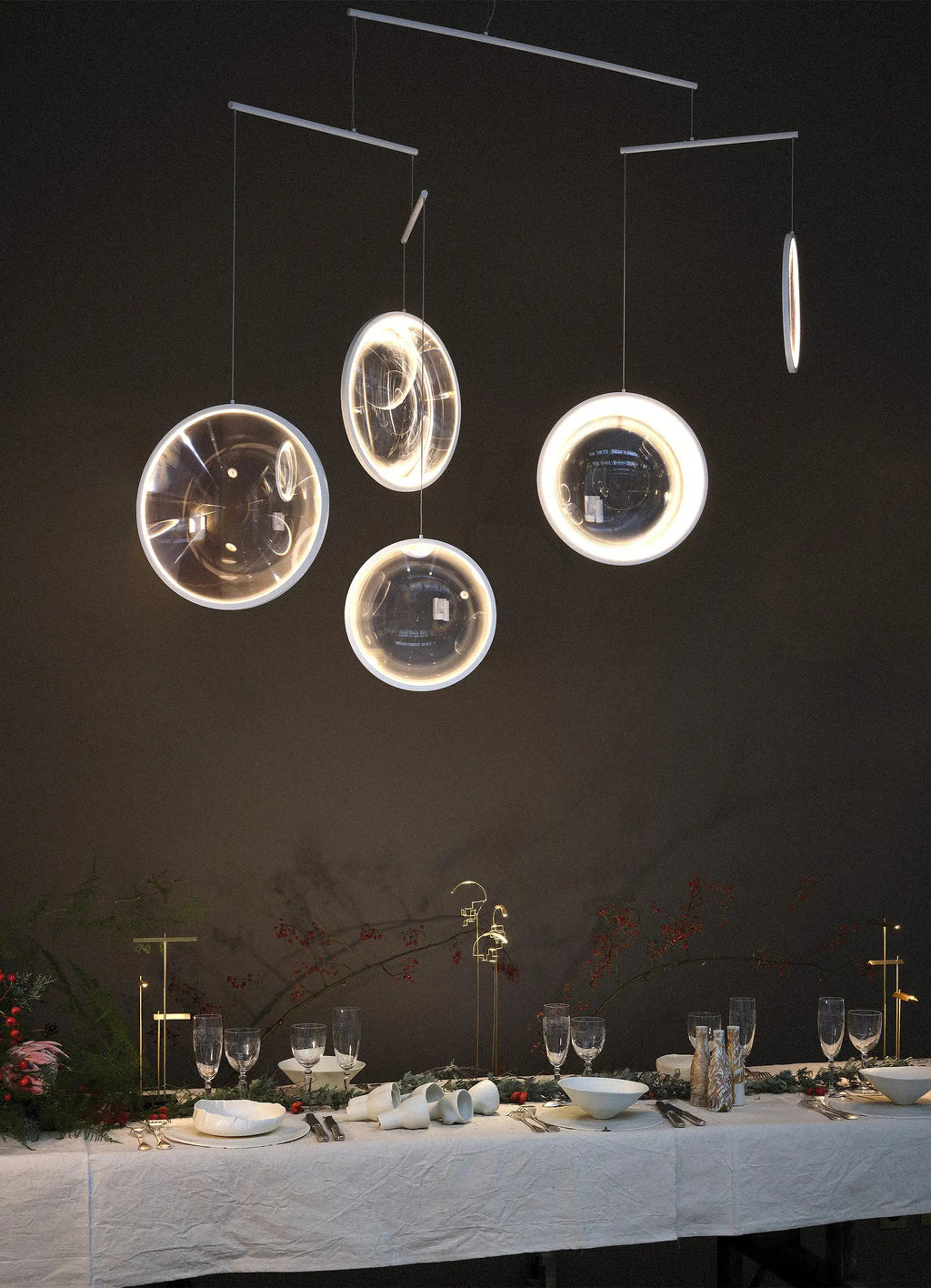 Focus x5 Black chandelier – DCW éditions
