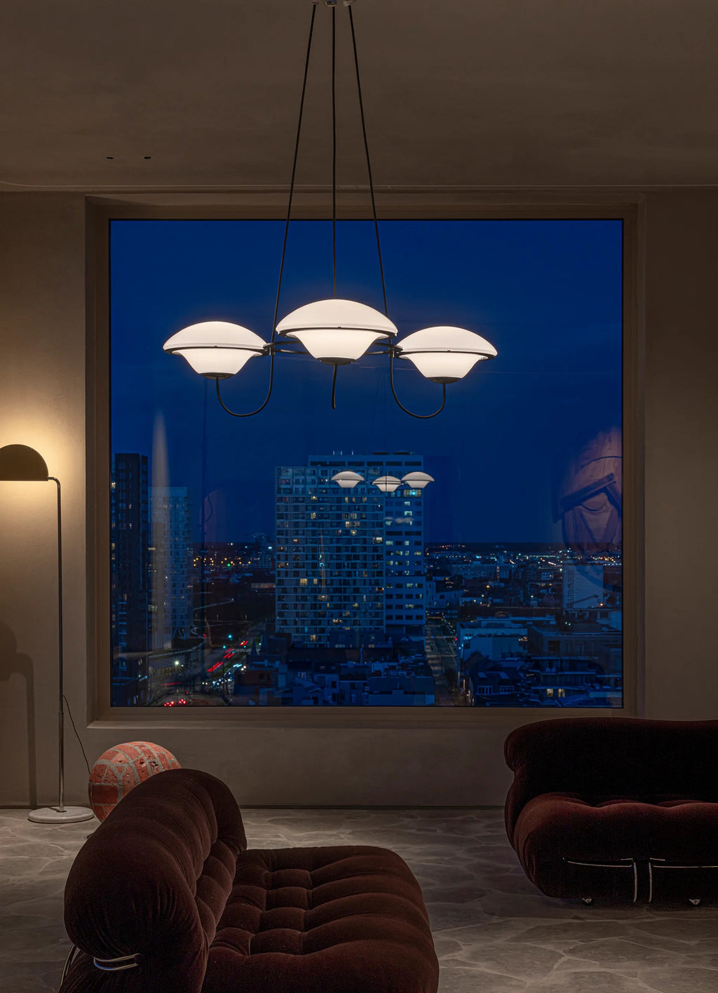 In The Air ×3 pendant lamp – lifestyle view