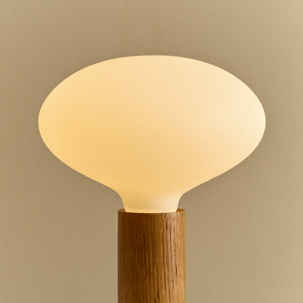Knuckle Table Lamp in Oak + Oval