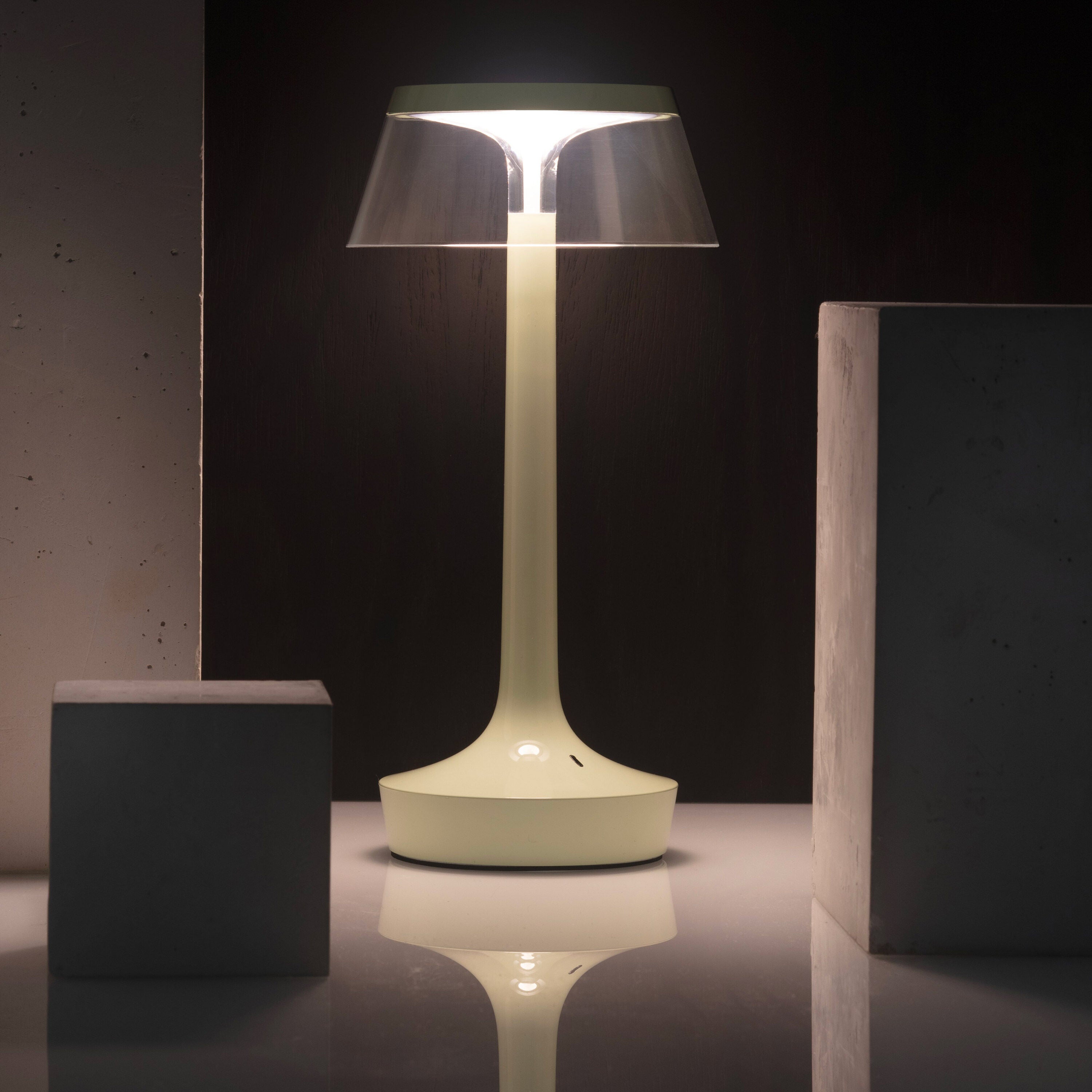 Bon Jour Unplugged table lamp by Flos lifestyle setting